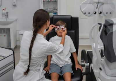 Eye-Specialist-Doctor-in-Dubai-for-Childrens-Vision-Care