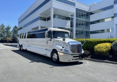 imgi_143_international-pro-star-transformer-party-bus9